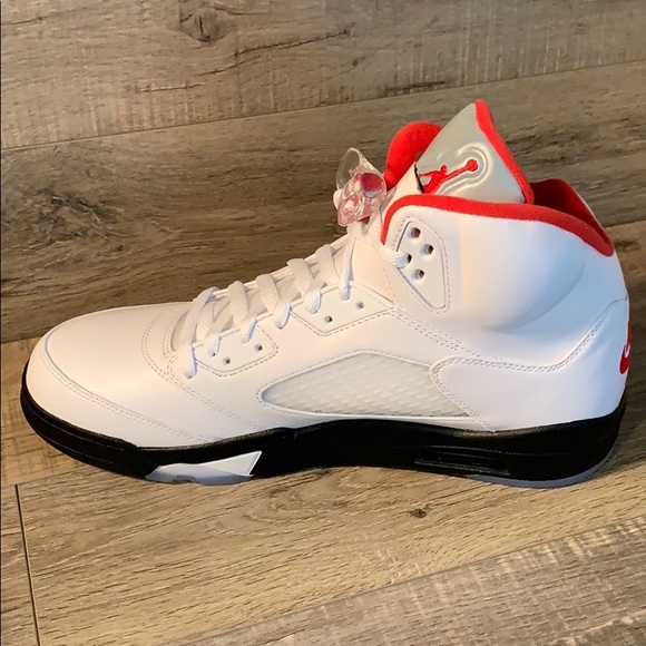 NIKE Air Jordan 5 Retro Fire Red - Picture 4 of 6